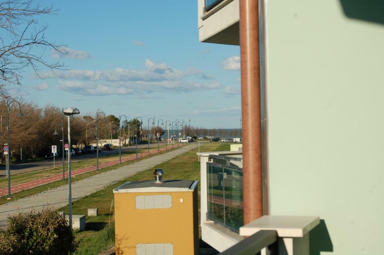 Nice Apartment Near Adriatic Sea Montesilvano Marina エクステリア 写真